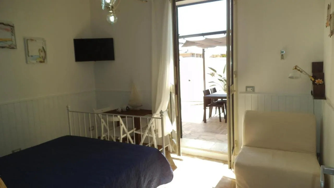 Holiday Rooms Ninfa Avola 0*,  Italy